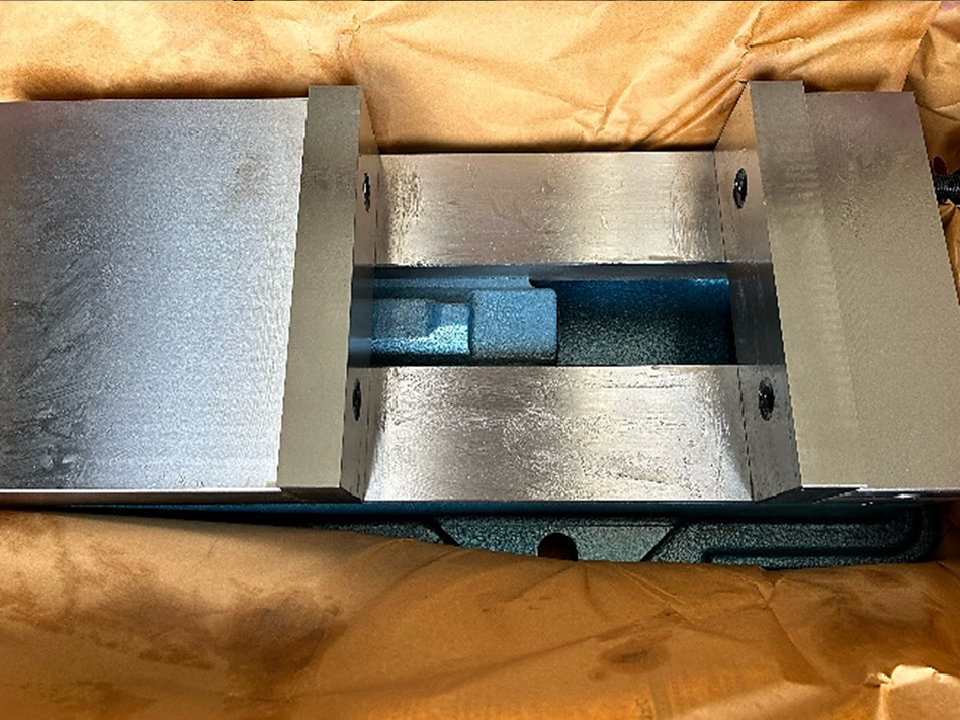 アルミ板:6x850x645 (厚x幅x長さmm) 両面保護シート付 - 工具、DIY用品